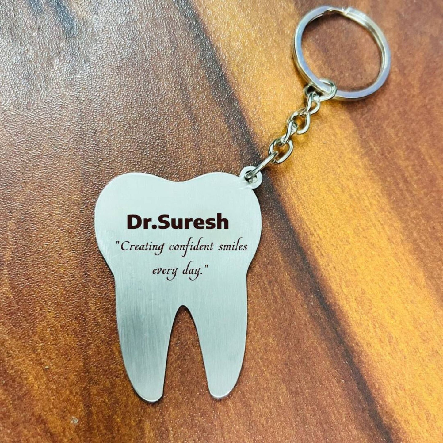 Best Gift For Dentist – Personalized Tooth Keychain – Personalized Gifts For Dental Doctors
