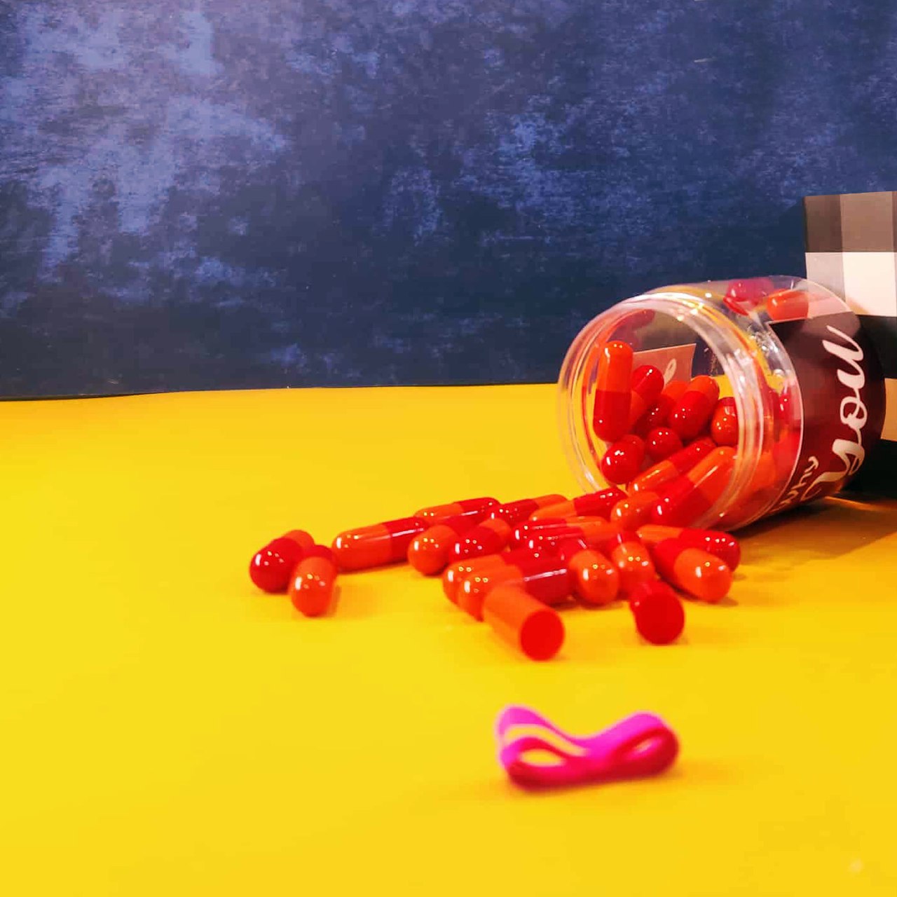 50 Reasons Why I Love You Capsules | Romantic Gift for Couples